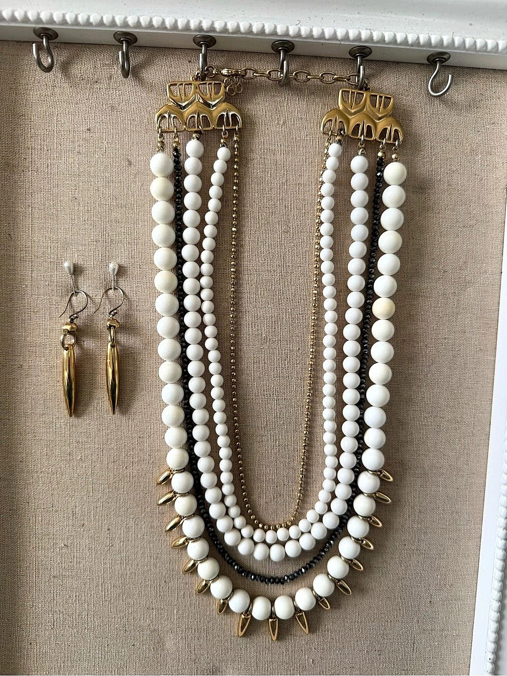 Stella & Dot Layered Bead Necklace & Earrings in White & Gold